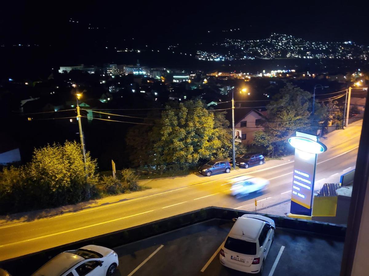 Апартаменты Sleep And Drive White Сараево Экстерьер фото